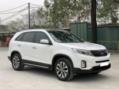 Bán gấp xe ô tô Kia Sorento 2.4AT năm 2018, màu trắng cam kết xe không đâm đụng, không ngập nước, toàn xe zin nguyên bản