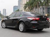 Cần bán xe Toyota Camry 2.0G màu đen, năm sản xuất 2020, xe siêu mới siêu lướt giá siêu tốt