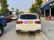 Cần bán lại xe Mercedes GLC300 4Matic năm sản xuất 2017, màu trắng