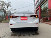 Bán gấp xe Mazda 3 1.5AT Luxury năm 2016, một chủ từ đầu, xe đi 6 vạn km, máy móc nguyên zin