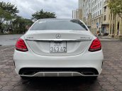 Cần bán xe Mercedes-Benz C300 AMG sản xuất 2016