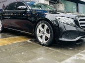 Cần bán Mercedes E250 năm sản xuất 2017