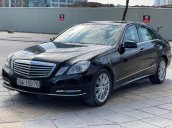 Bán ô tô  Mercedes-Benz E300  năm sản xuất 2010, màu đen, xe 1 chủ từ đầu