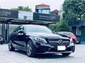 Bán xe Mercedes C180 AMG năm sản xuất 2021, màu đen, nhập khẩu