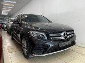 Cấn bán gấp trước tết xe Mercedes-Benz GLC 300 màu đen, năm sản xuất 2018, bao test hãng toàn quốc