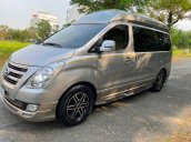 Bán ô tô Hyundai Starex Limousine năm 2018, màu bạc