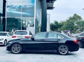 Bán xe Mercedes C180 AMG năm sản xuất 2021, màu đen, nhập khẩu