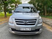 Bán ô tô Hyundai Starex Limousine năm 2018, màu bạc