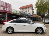 Cần bán Chevrolet Cruze LT năm sản xuất 2018, màu trắng