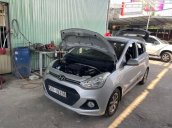 Bán Hyundai Grand i10 1.0AT năm 2015, màu bạc, xe nhập, giá 295tr