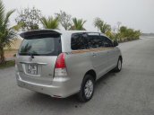 Bán ô tô Toyota Innova 2.0G năm 2009, màu bạc xe gia đình