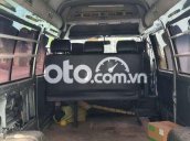 Bán xe Toyota Hiace MT sản xuất 2016, màu bạc giá cạnh tranh