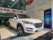 Bán xe Tucson 1.6 Turbo năm 2018, màu trắng, xe đẹp biển Hà Nội, check test hãng thoải mái