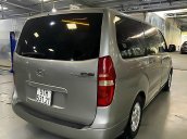 Bán Hyundai Starex 2.5MT sản xuất năm 2010, màu bạc, nhập khẩu số sàn, 599tr