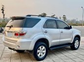 Cần bán lại xe Toyota Fortuner sản xuất năm 2010, giá tốt