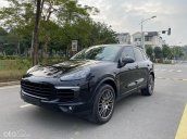 Bán xe Porsche Cayenne màu đen, năm 2017, một chủ cá nhân sử dụng từ mới, xe sơn zin tới 90% chất xe gần như mới