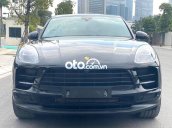 Cần bán gấp Porsche Macan 2.0AT năm sản xuất 2020, màu đen còn mới