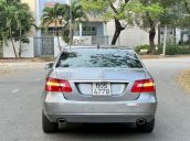 Bán ô tô Mercedes E300 sản xuất 2009, màu xám