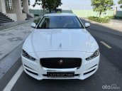 Bán Jaguar XE 2.0 sẳn xuất 2015 màu trắng, một chủ từ mới, xe còn rất đẹp zin nguyên bản 100%