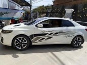 Bán Kia Cerato Koup 2.0 AT sản xuất 2010, màu trắng xe gia đình