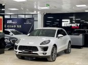 Bán gấp xe Porsche Macan sản xuất 2016, màu trắng, xe đẹp biển vip, odo 3 vạn km, xe cực mới