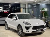 Bán gấp xe Porsche Macan sản xuất 2016, màu trắng, xe đẹp biển vip, odo 3 vạn km, xe cực mới