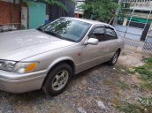 Cần bán Toyota Camry GLi sản xuất năm 2000, màu xám