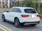 Bán Mercedes GLC 200 4Matic sản xuất 2021, màu trắng