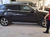 Cần bán xe Mercedes GLC200 năm sản xuất 2018, màu đen