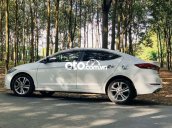 Bán Hyundai Elantra 2.0 năm 2018, màu trắng, nhập khẩu 