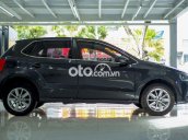 Xe Volkswagen Polo 1.6AT năm sản xuất 2016, màu xanh lam 