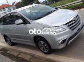 Cần bán gấp Toyota Innova 2.0E năm 2014, màu bạc