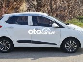 Bán Hyundai Grand i10 1.2AT sản xuất năm 2019, màu trắng chính chủ