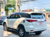 Bán ô tô Toyota Fortuner MT năm 2017, màu trắng còn mới, giá 780tr