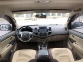 Bán xe Toyota Fortuner 2.7 4x2 AT năm 2013 màu bạc, giấy tờ đầy đủ hợp pháp lý, sang tên nhanh gọn lẹ