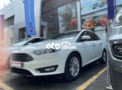 Bán Ford Focus 1.5L Titanium sản xuất 2016, màu trắng xe gia đình giá cạnh tranh