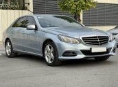 Bán xe Mercedes E200 2.0 năm 2013, màu bạc