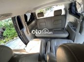 Xe Kia Carnival AT năm sản xuất 2008, màu đen số tự động