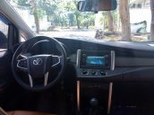 Bán xe Toyota Innova 2017, số sàn, màu xám