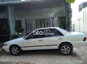 Cần bán xe Nissan Bluebird năm sản xuất 1998, màu trắng, xe nhập