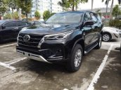 Bán Toyota Fortuner 2.8 4x4 AT năm sản xuất 2022, màu đen