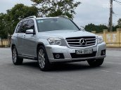 Cần bán Mercedes GLK 300 năm sản xuất 2009, màu bạc còn mới, giá 495tr