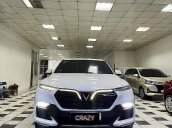 Xe VinFast LUX SA2.0 nâng cao năm 2019, màu trắng giá cạnh tranh