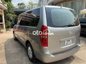 Xe Hyundai Starex 9 chỗ máy dầu 2016, màu bạc, xe nhập, 545 triệu