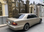 Cần bán Mercedes Benz E240, model 2002 màu ghi