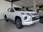 Bán xe Mitsubishi Triton 4x2AT năm 2021, màu trắng, nhập khẩu nguyên chiếc