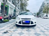 Cần bán Ford Focus Trend 1.6 AT sản xuất năm 2014, màu trắng, 380 triệu