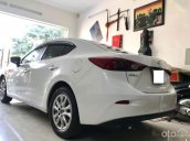 Cần bán xe Mazda 3 1.5L Luxury 2015, màu trắng chính chủ, giá 458tr