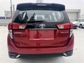 Bán ô tô Toyota Innova V sản xuất năm 2022, màu đỏ, giá chỉ 989 triệu