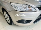 Bán Ford Focus 1.8MT sản xuất năm 2011, màu bạc